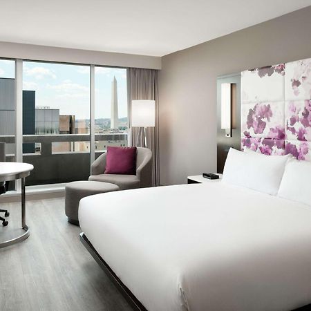 Hilton Washington Dc National Mall The Wharf Exterior photo