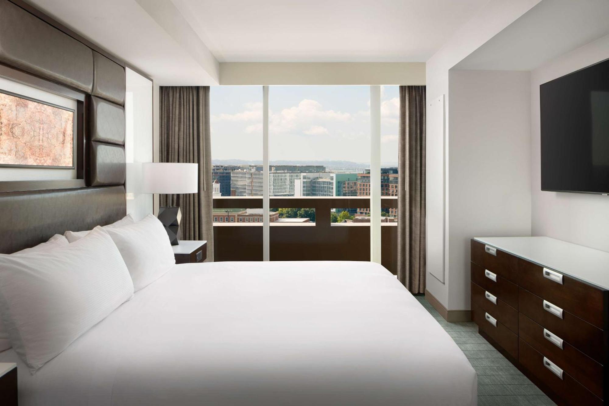 Hilton Washington Dc National Mall The Wharf Exterior photo